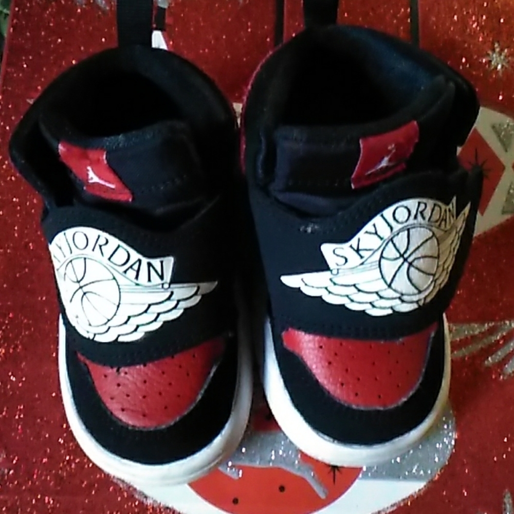 Toddler skyjordans gently used. Very cute!!